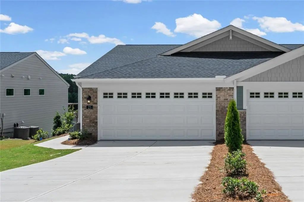 25 Village Drive, Dawsonville