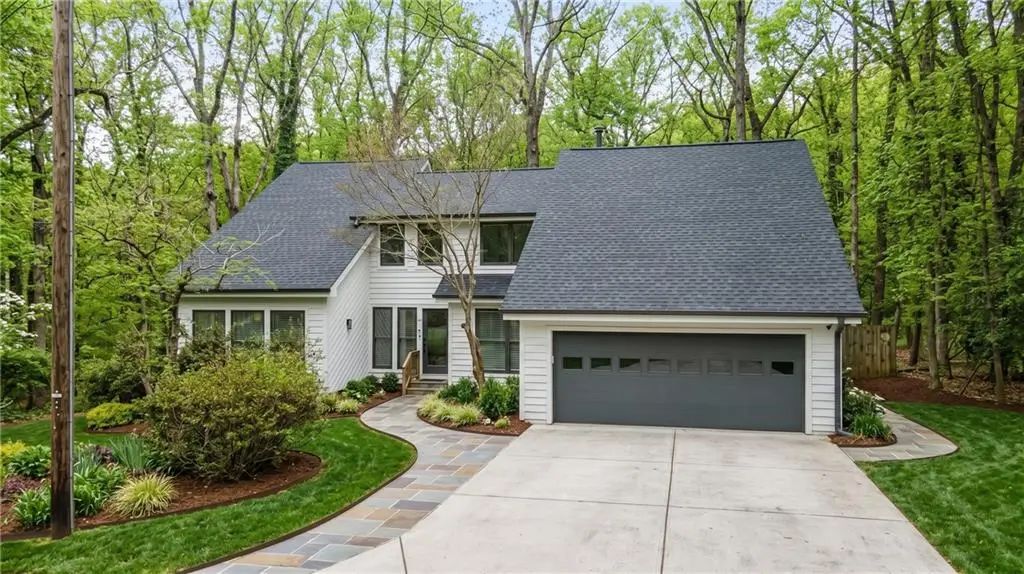 8975 Martin Road, Roswell