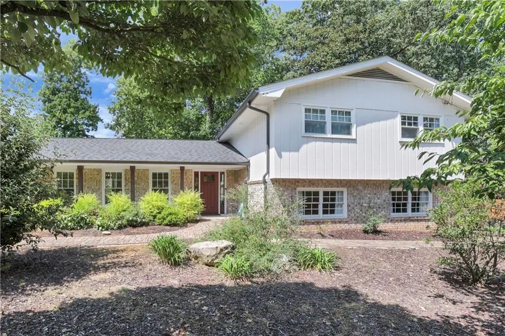 1564 Vernon Way Court, Dunwoody