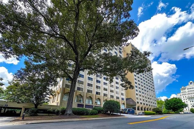 Unit 317 - 2479 Peachtree Road Ne, Atlanta