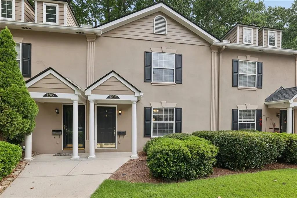 1206 Brighton Point, Sandy Springs