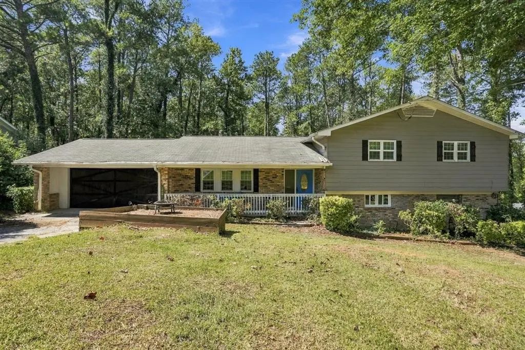 3179 Flamingo Drive, East Point