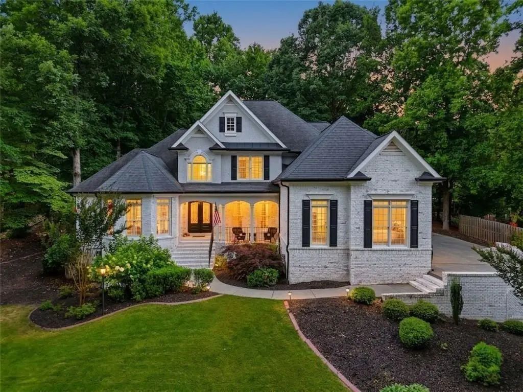 5025 Towne Lake Hills N, Woodstock