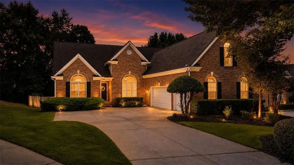 529 Morning Place Way, Suwanee