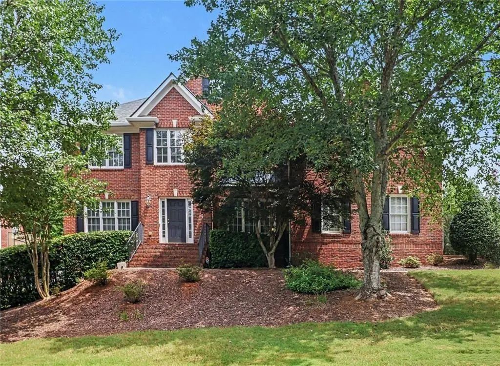 315 Summer Shade Lane, Roswell