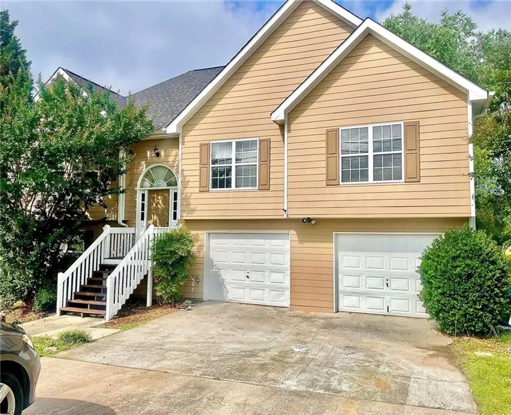 3095 Oak Grove Road, Loganville