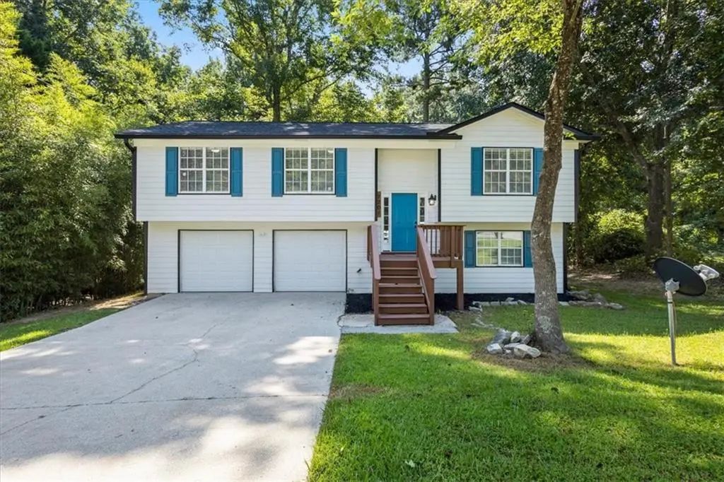 7201 Woodcreek Way, Douglasville