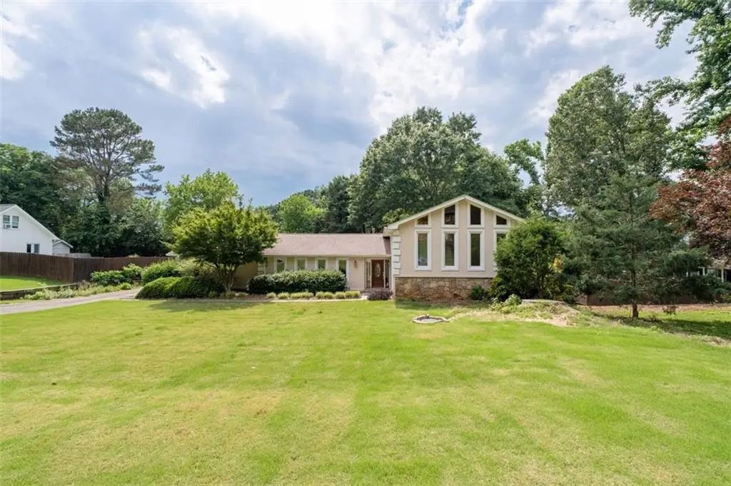 953 Hidden Hollow Drive, Marietta