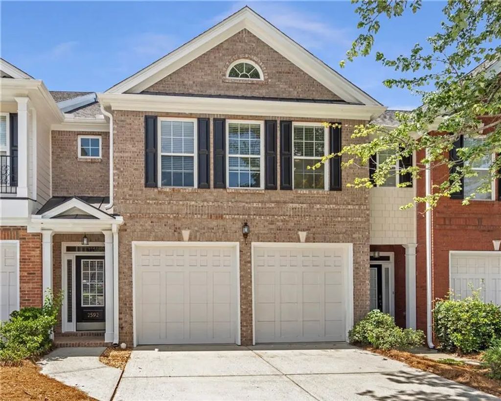 2592 Gadsen Walk, Duluth
