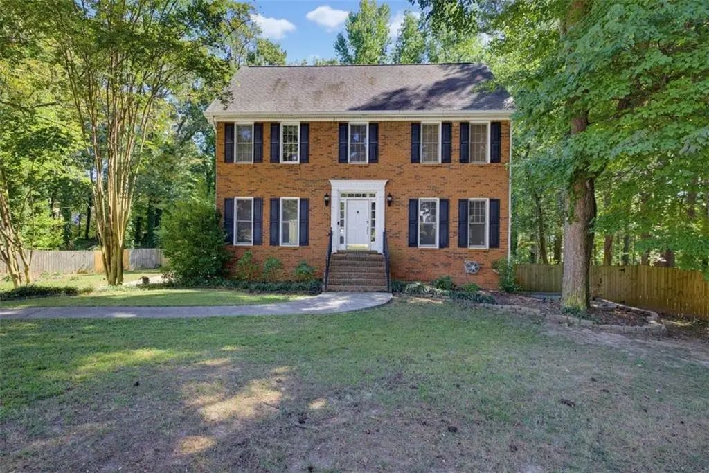 2711 Lochraven Court, Snellville