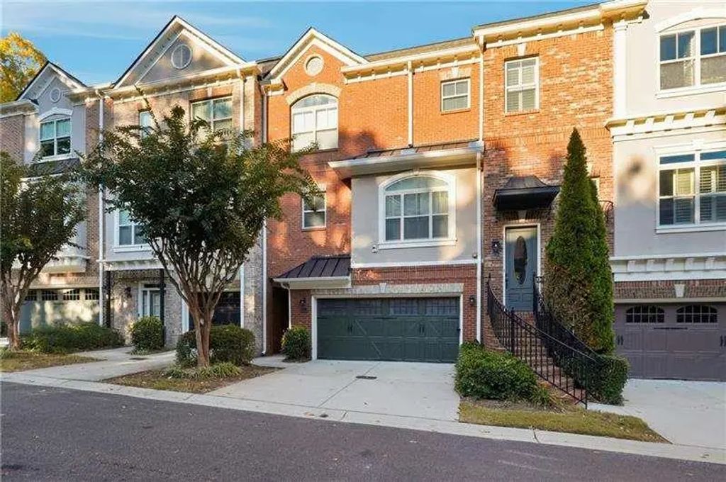 934 Delaronde Court, Atlanta
