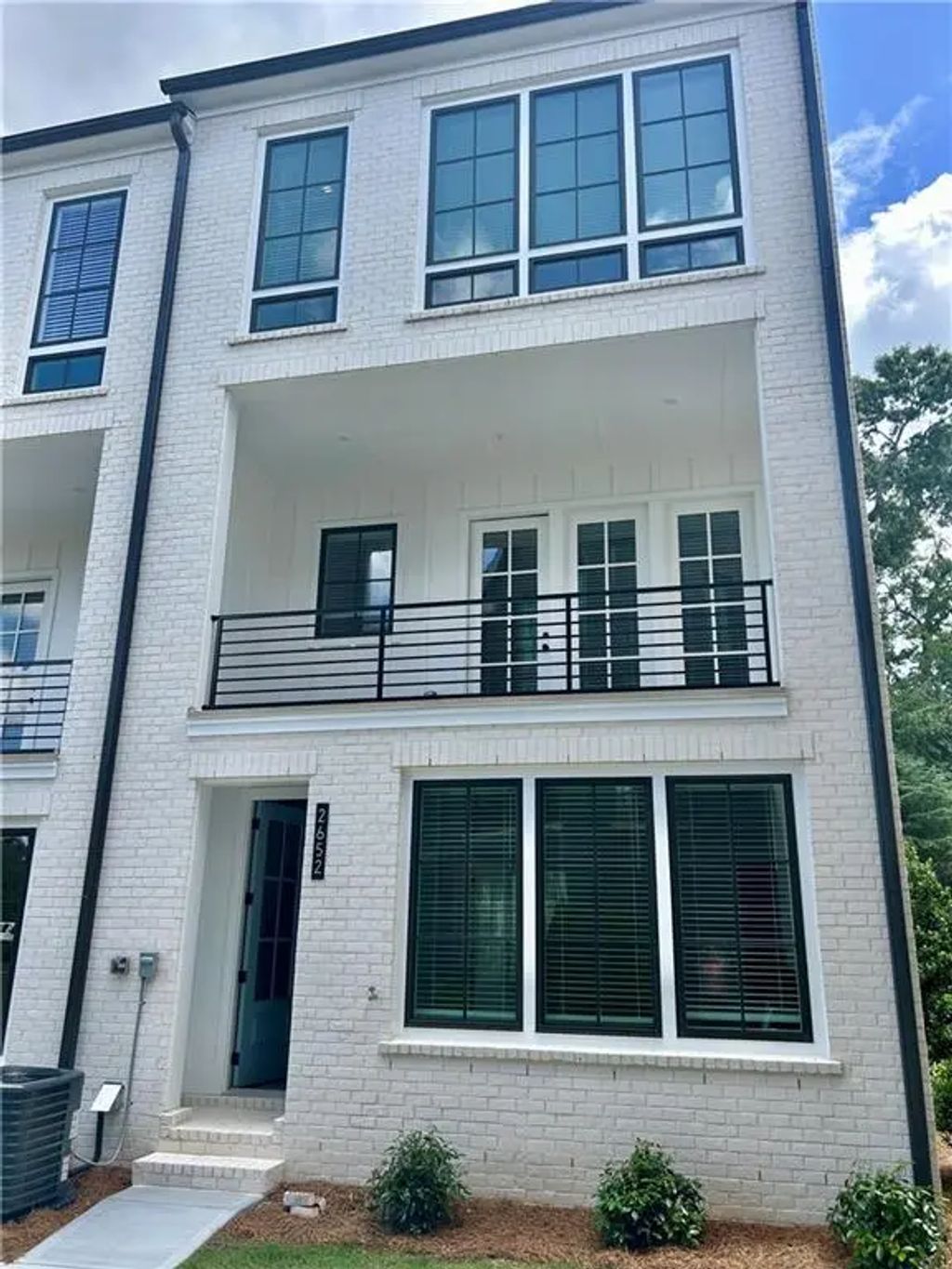 Unit 23 - 2652 Mackintosh Court, Brookhaven