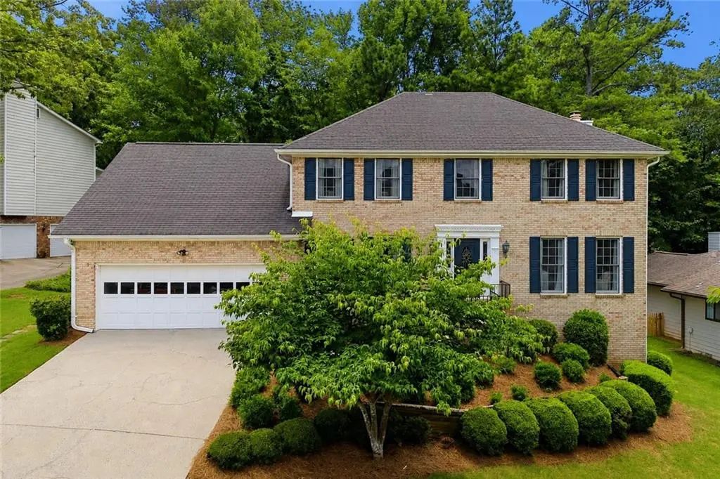 9173 Eves Circle, Roswell