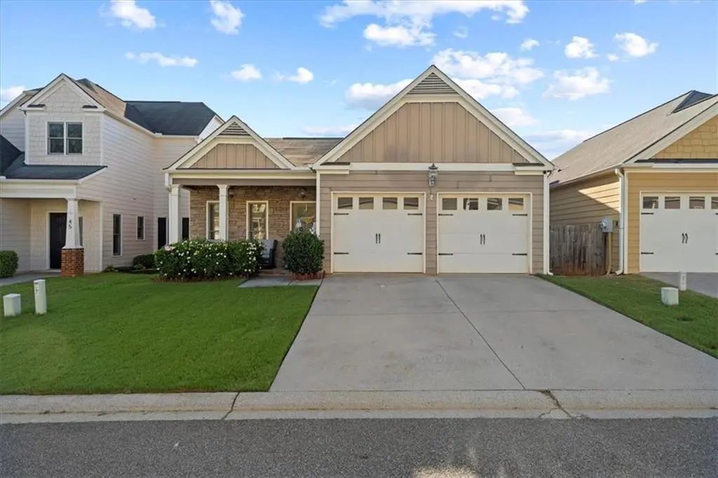 47 Celtic Court, Adairsville