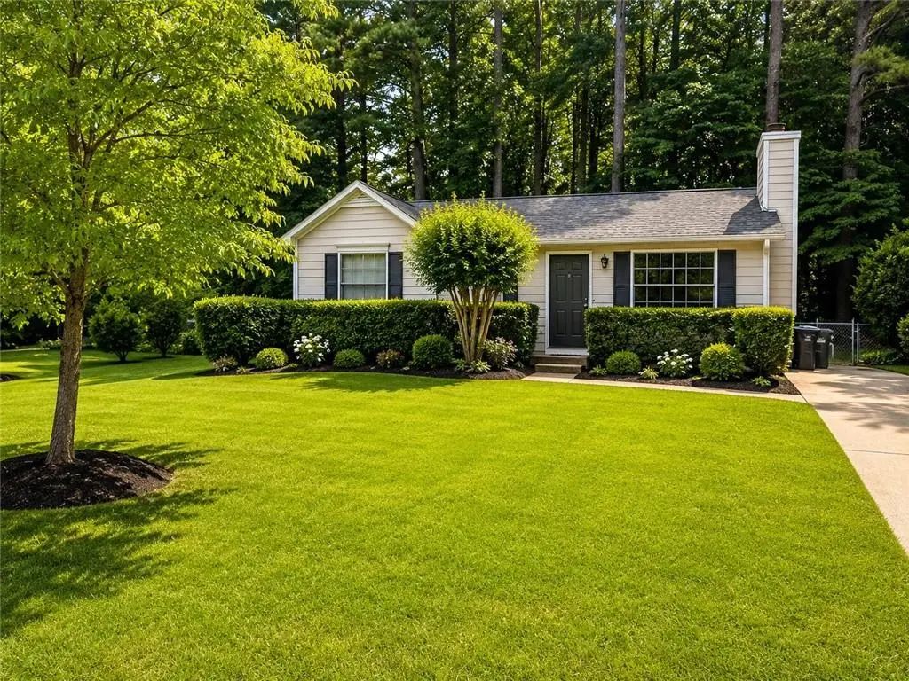 495 Inland Way Nw, Lilburn