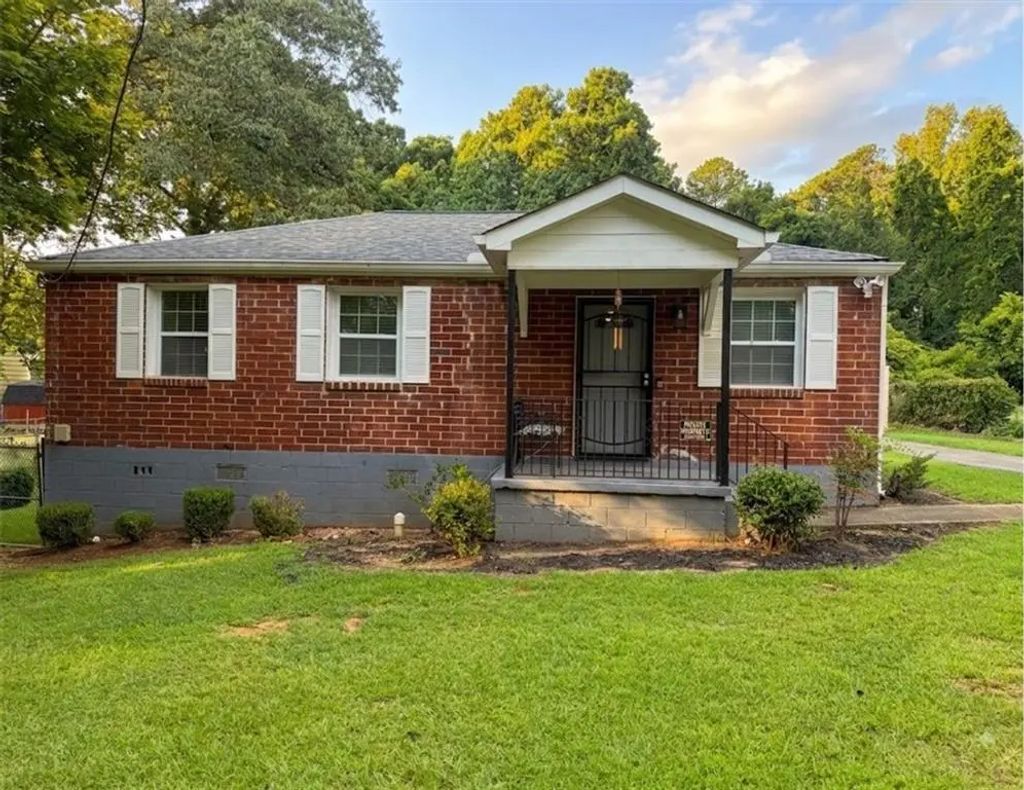 142 Hutton Place Nw, Atlanta
