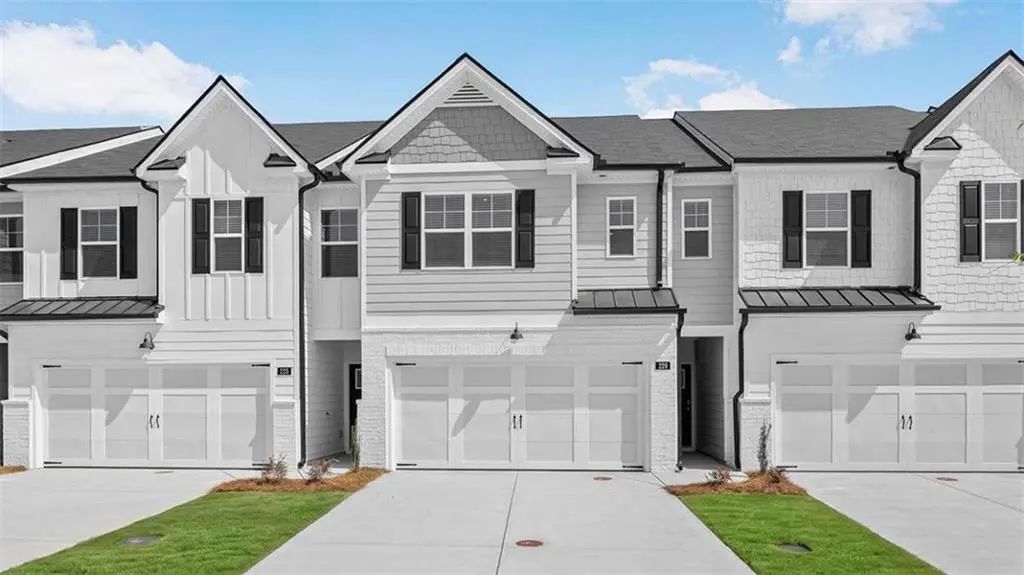 232 Sound Circle, Stockbridge