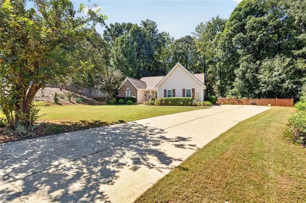 4692 Devencrest Lane, Buford