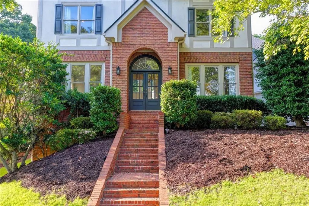 1071 Moores Walk Lane, Suwanee