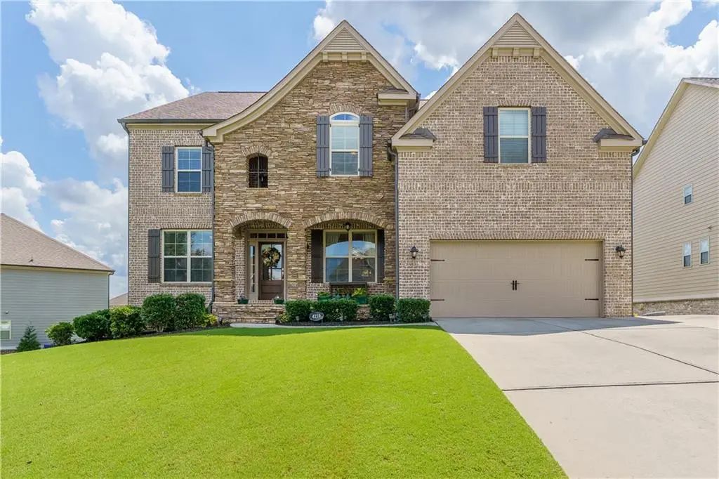 4210 Woodward Walk Lane, Suwanee