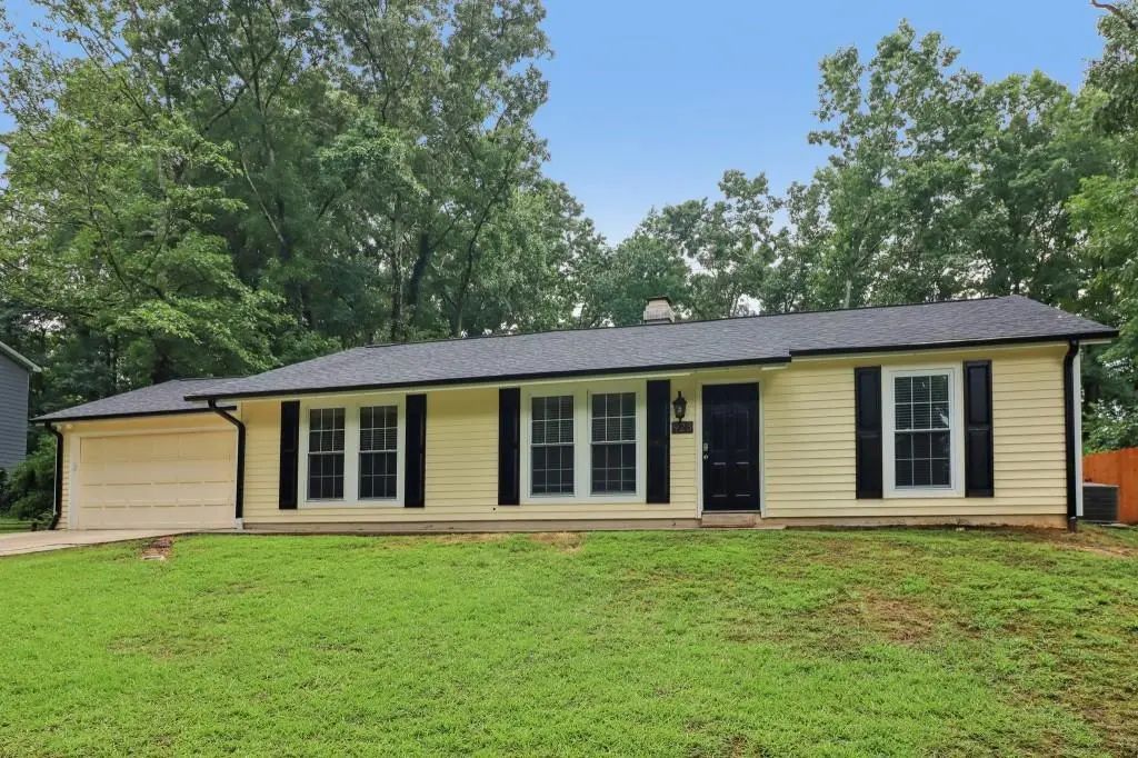923 Bay Berry Lane, Lawrenceville