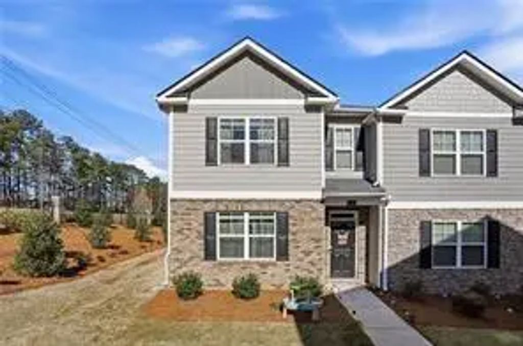 810 Elgin Trail, Lawrenceville