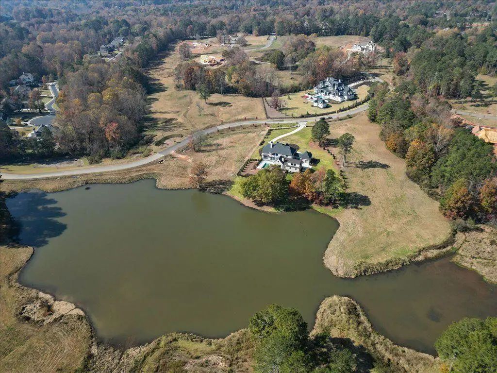 1050 Homestead Drive, Milton