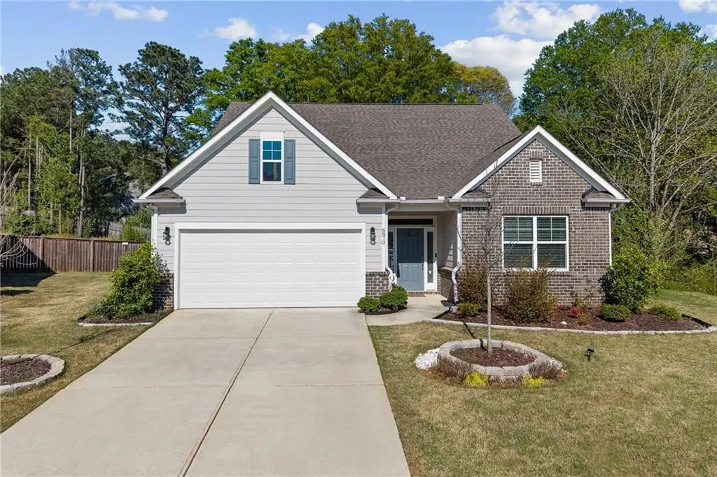 6870 Kate Lane, Flowery Branch