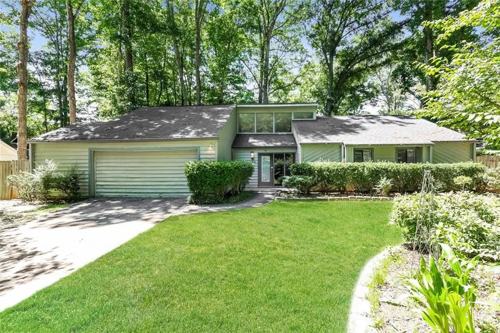 106 Pat Mell Drive, Peachtree City