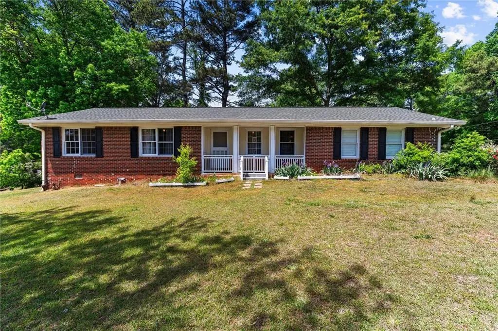 999 Chestnut Oak Court, Lawrenceville