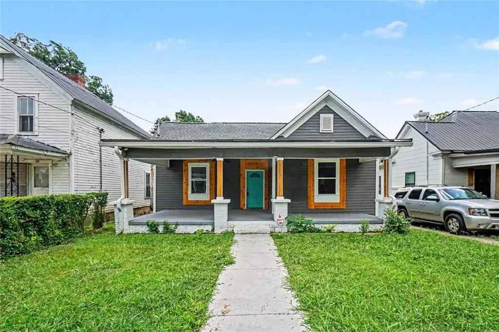128 East Gibson Street, Cedartown