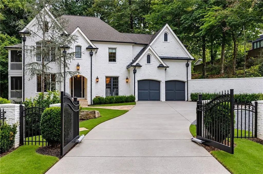 4365 Lake Forrest Drive Ne, Atlanta