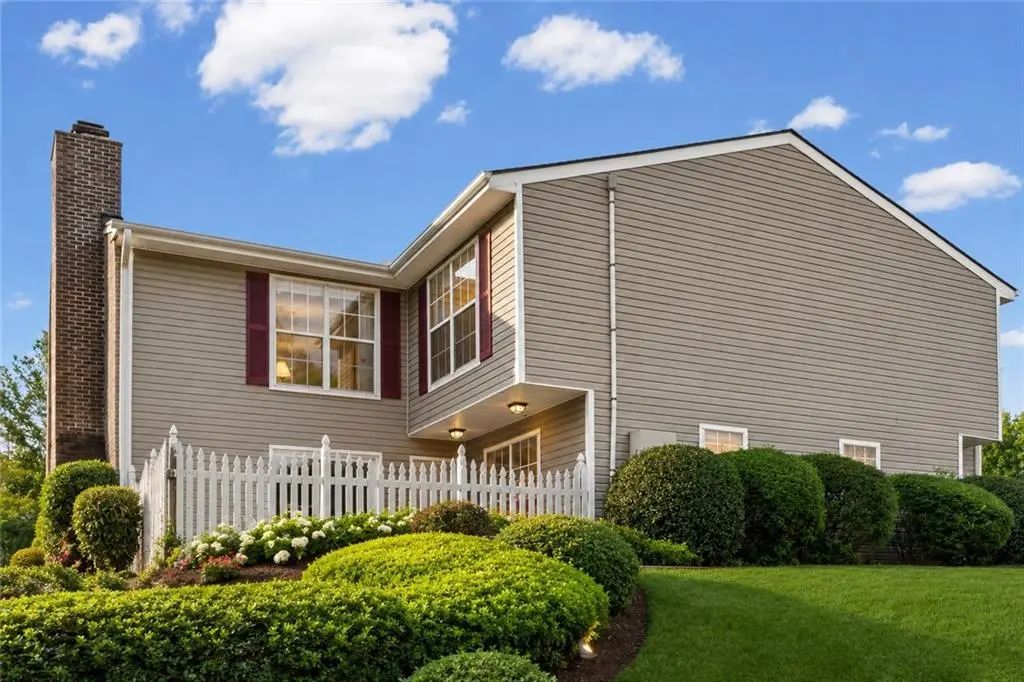 549 Summit Lane Sw, Marietta