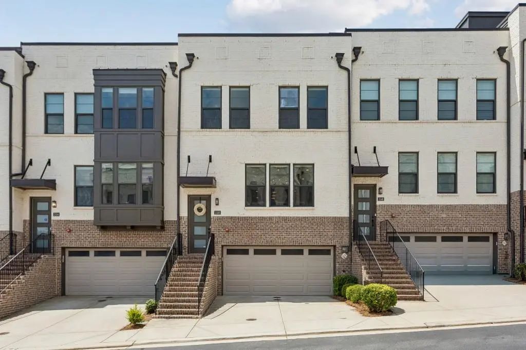 2150 Hinton Drive Se, Smyrna