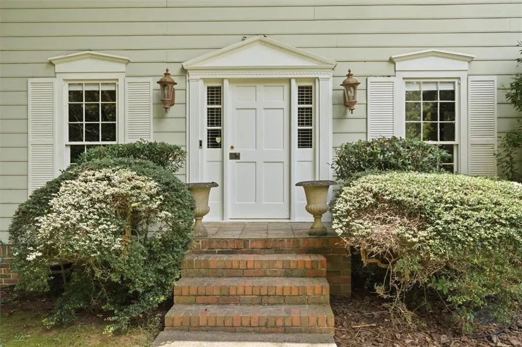 245 Lakemont Drive, Roswell