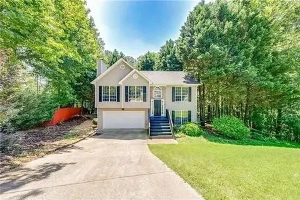 4161 Wyndham Pointe Court, Buford