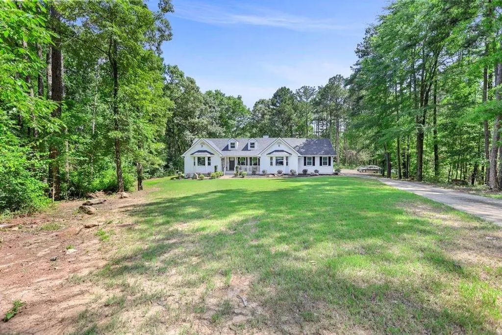 20 Turkey Point Drive, LaGrange
