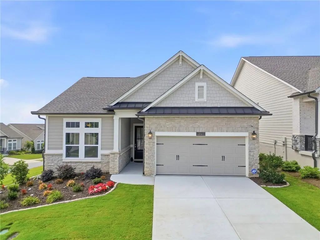 6840 Bungalow Road, Flowery Branch