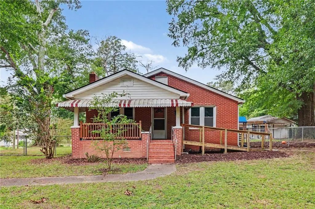 160 Connecticut Avenue, Tallapoosa