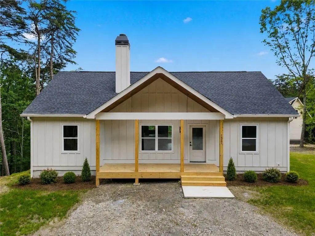1521 Azure Lane, Ranger