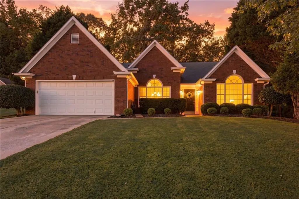 945 Landover Crossing, Suwanee
