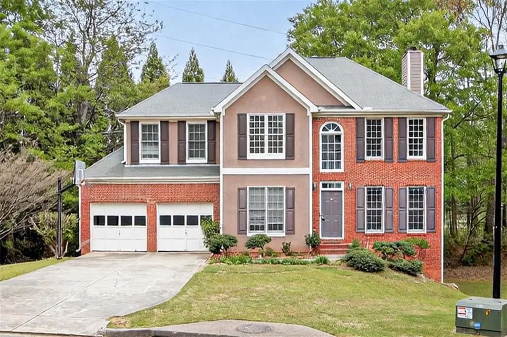 320 Wynstone Way, Duluth