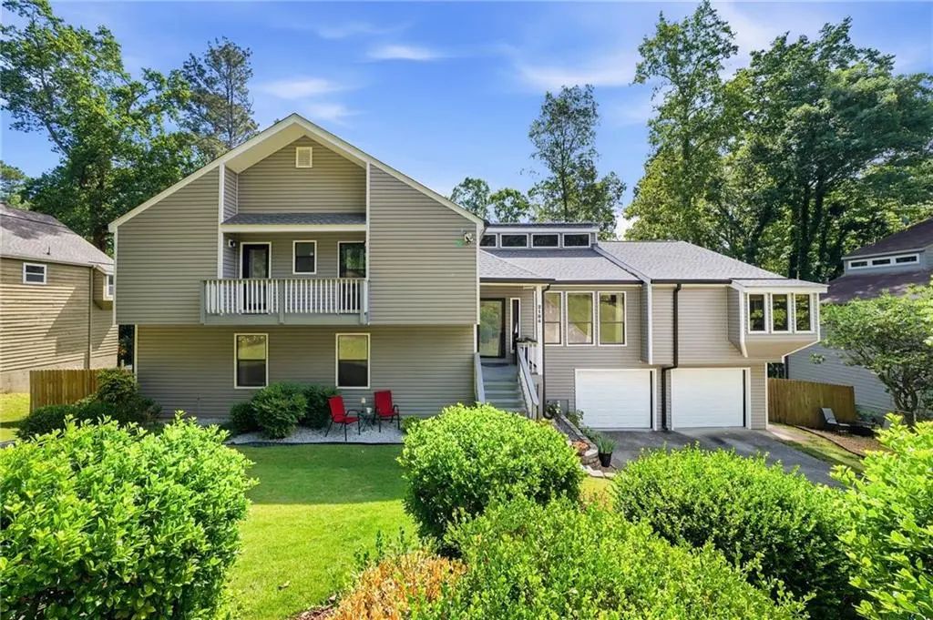 2184 Deep Woods Way, Marietta