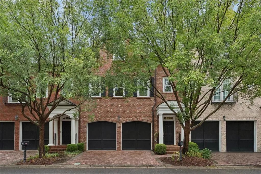 3313 Buckhead Forest Mews Ne, Atlanta