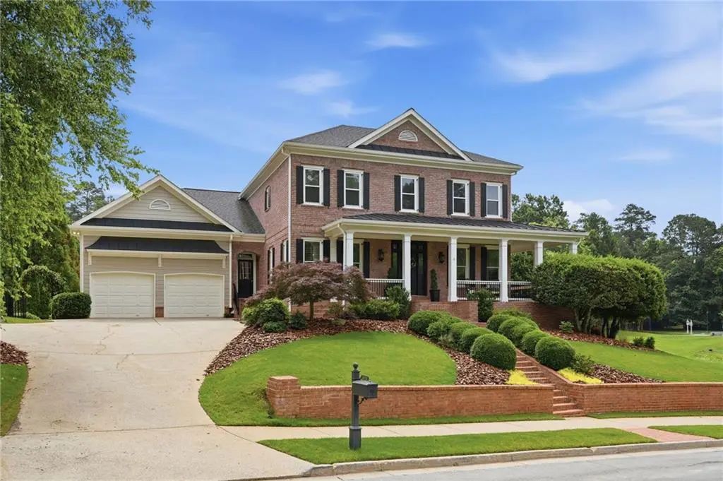 1072 Moores Walk Lane, Suwanee