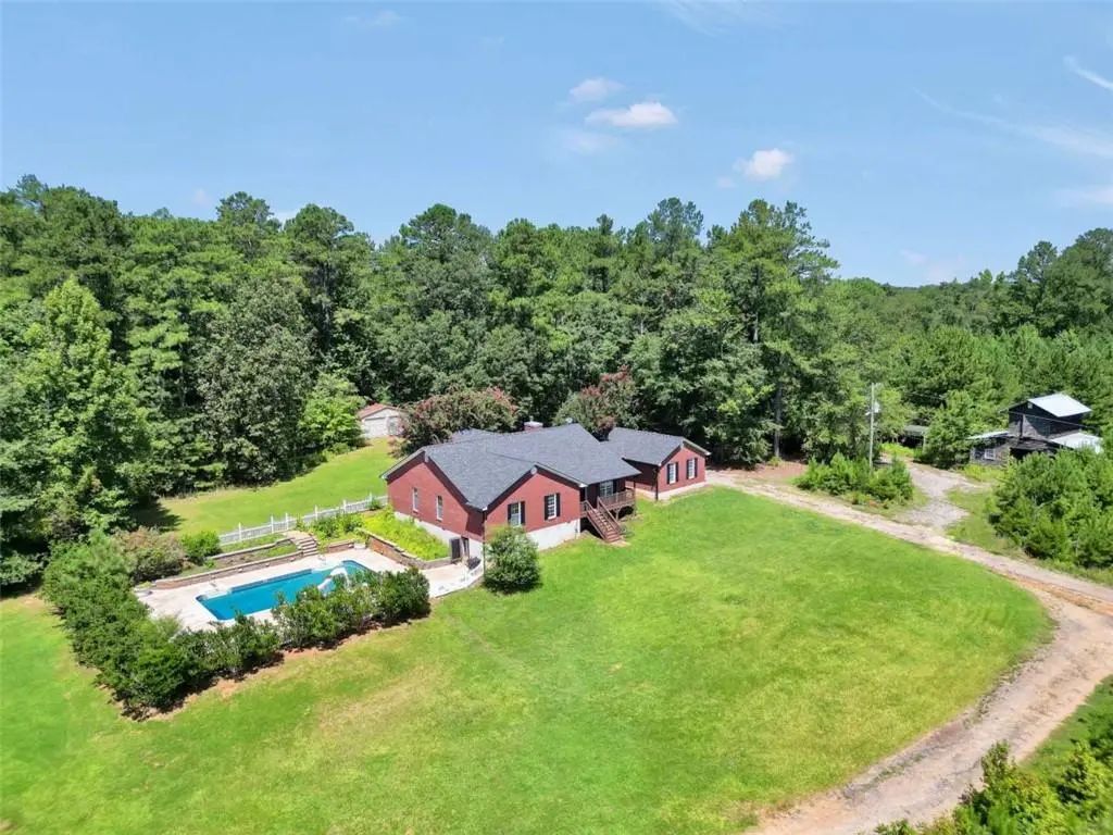 390 Burg Road, Locust Grove