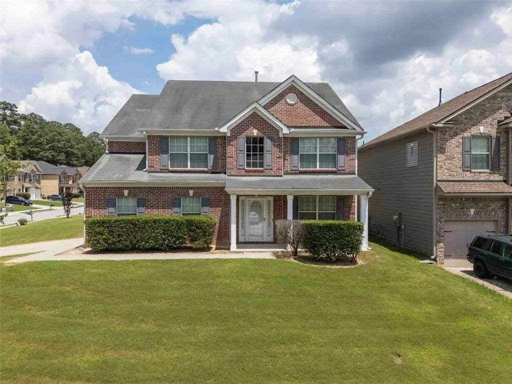 7562 Bowhead Court, Fairburn