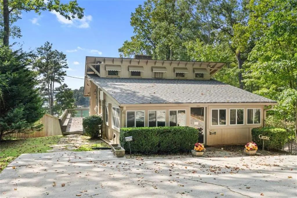 6442 Ford Road, Flowery Branch