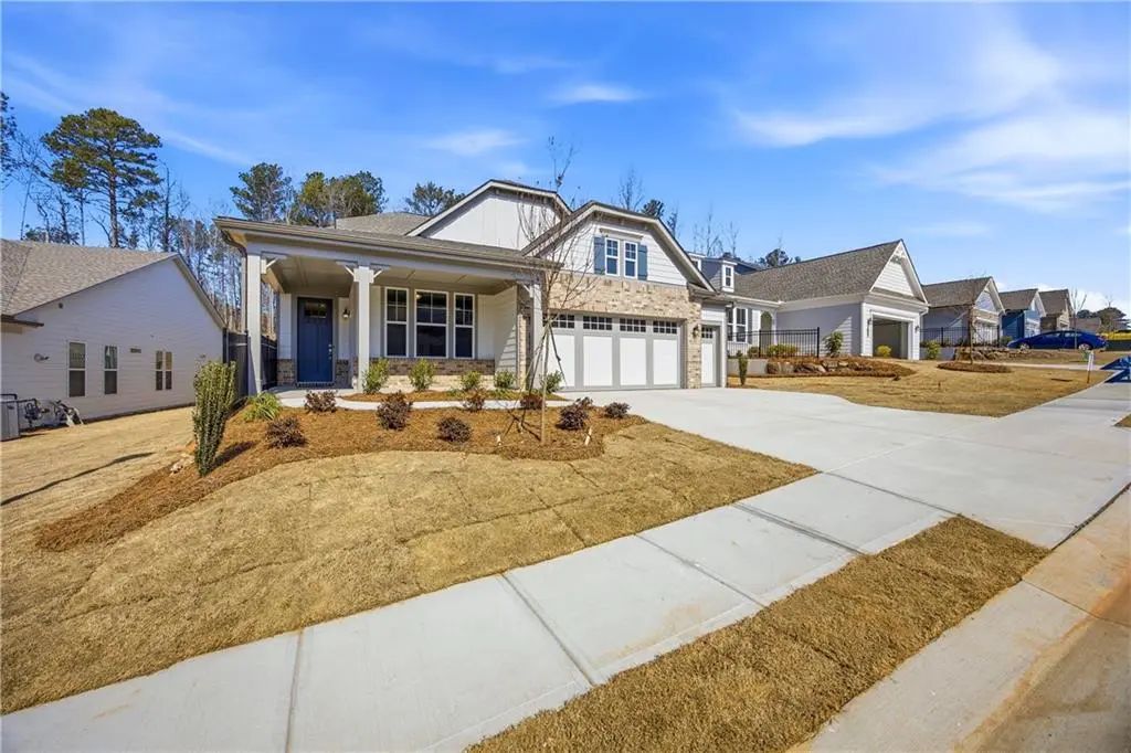 440 Geneva Way, Hoschton