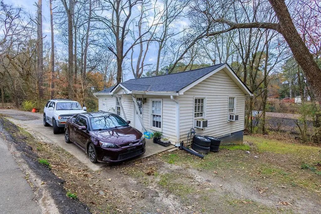 70 Daisy Circle, Canton